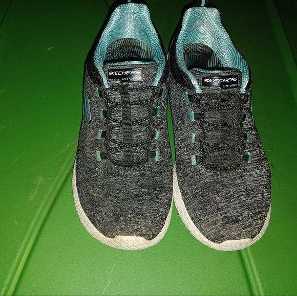 Skechers shoes - Picture 4 of 4